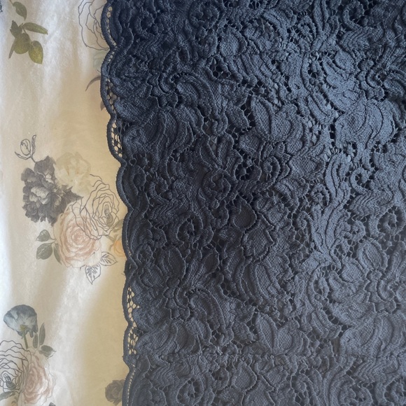 Immaculate Judith & Charles fine dentelle little black dress - Picture 2 of 6